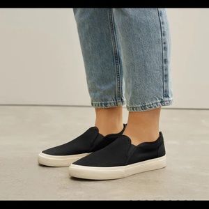 Everlane Forever Slip-On Sneaker - black canvas - 9